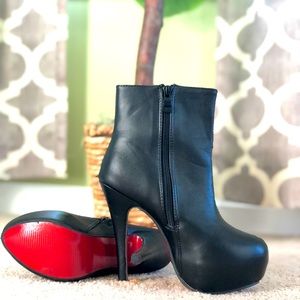Sexy high-heel platform mid-calf boots/booties!!